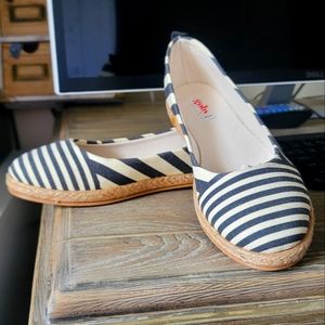 BNWT navy/cream striped ballet flats for women